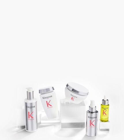 Die Produktreihe Premiere auf einem Glassockel.