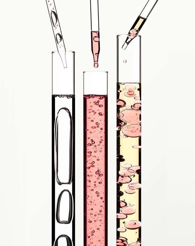 Wissenschaftliche Darstellung der in Kerastase-Produkten verwendeten Inhaltsstoffe.