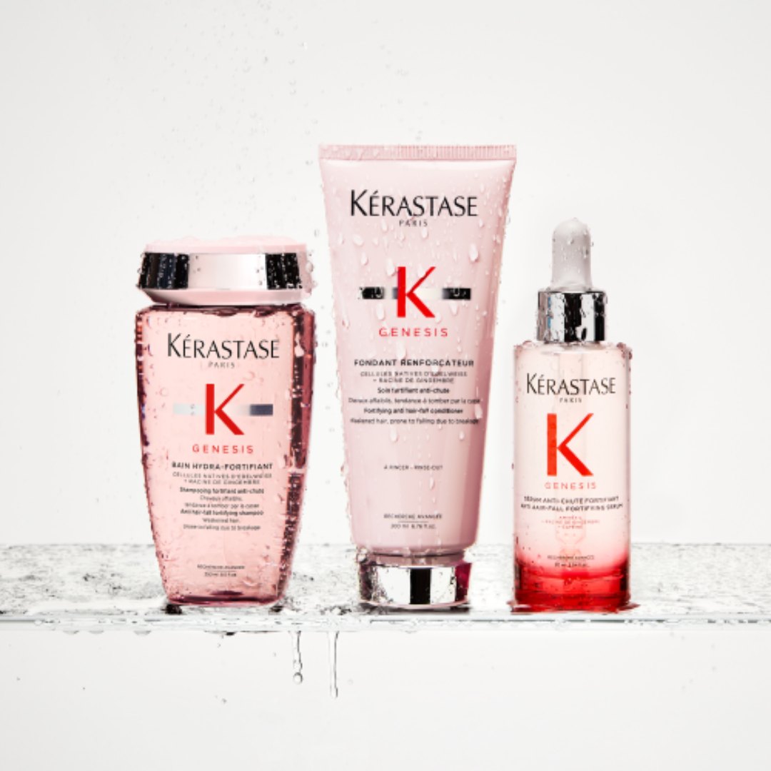 Die Genesis-Routine, 3 Produkte auf einem Badewannenrand.